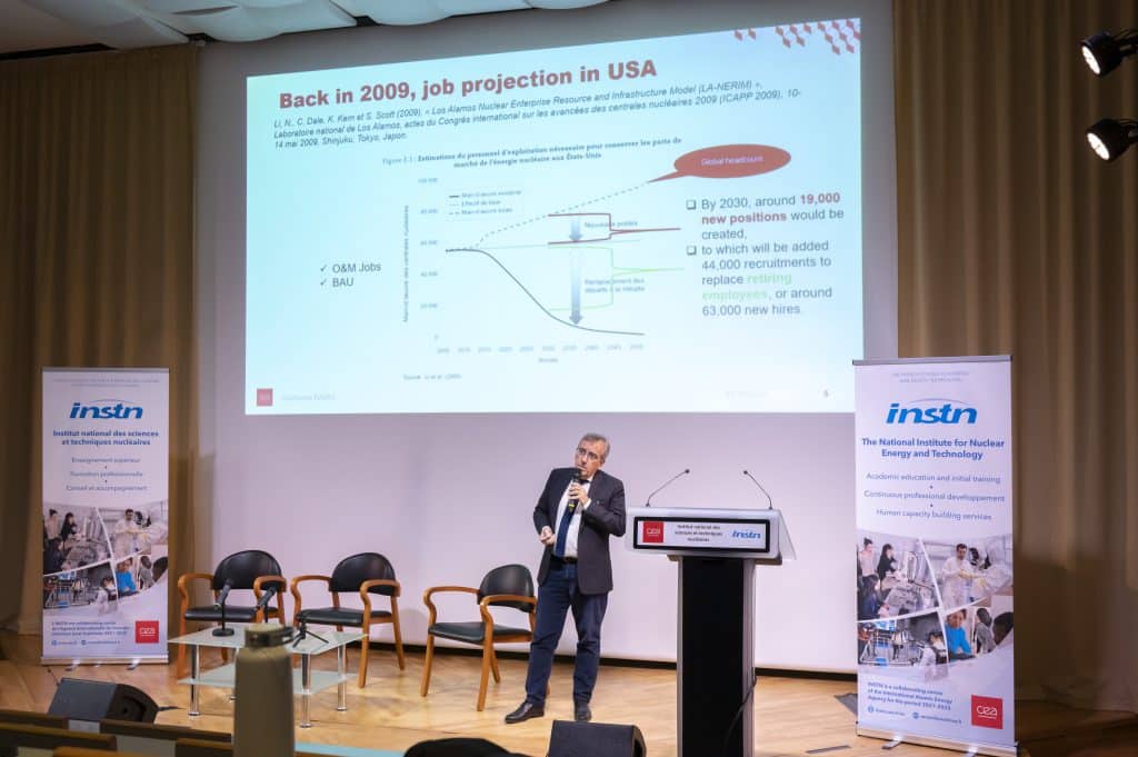 Jeudi 19 octobre, notre forum annuel INSTN Saclay étudiants-entreprises du nucléaire a accueilli 24 entreprises, des alumni, l'association WiN France, des stands, des mini-conférences, des ateliers RH, des RV personnalisés en vue de stages et de recrutements et 170 étudiants de nos formations Paris et province et doctorants du CEA : un forum grand format !