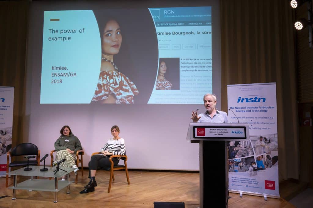 Jeudi 19 octobre, notre forum annuel INSTN Saclay étudiants-entreprises du nucléaire a accueilli 24 entreprises, des alumni, l'association WiN France, des stands, des mini-conférences, des ateliers RH, des RV personnalisés en vue de stages et de recrutements et 170 étudiants de nos formations Paris et province et doctorants du CEA : un forum grand format !