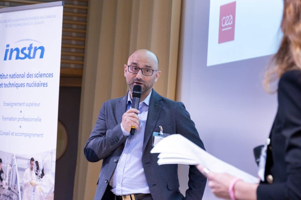 Jeudi 19 octobre, notre forum annuel INSTN Saclay étudiants-entreprises du nucléaire a accueilli 24 entreprises, des alumni, l'association WiN France, des stands, des mini-conférences, des ateliers RH, des RV personnalisés en vue de stages et de recrutements et 170 étudiants de nos formations Paris et province et doctorants du CEA : un forum grand format !